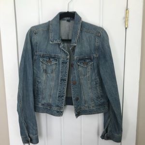 AEO Classic denim jacket.